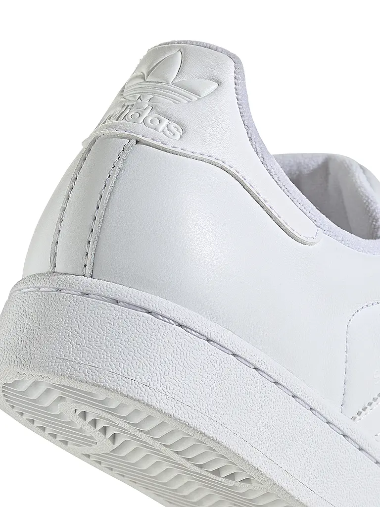 ADIDAS ORIGINALS | Nom du produit: Sneaker SUPERSTAR II
Marque: ADIDAS ORIGINALS
Couleur: blanc
Catégories: Mode, Homme
Matériel: Cuir
Motif: Uni
Hauteur du talon: Talon plat |