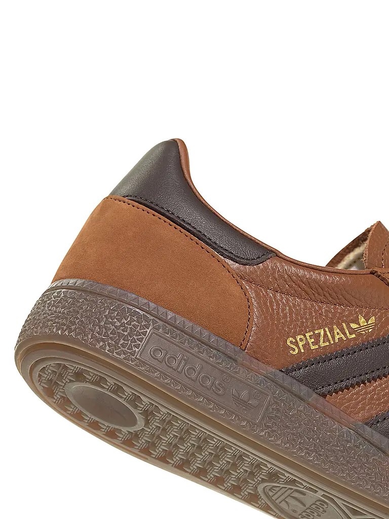 ADIDAS ORIGINALS | Sneaker HANDBALL SPEZIAL

Produktname: Sneaker HANDBALL SPEZIAL
Marke: ADIDAS ORIGINALS
Farbe: braun
Kategorien: Mode,Herren

Material: Leder
Musterung: Logo
Absatzhöhe: Flacher Absatz | Marron