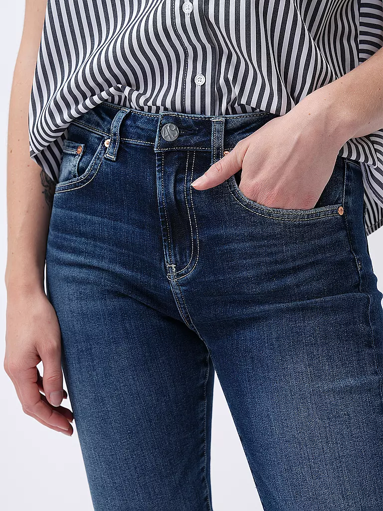 AG | Jeans Relaxed Slim Fit GIRLFRIEND | 