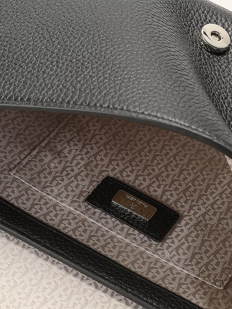 AIGNER | Sac en cuir - Sac bandoulière PURA Medium | 