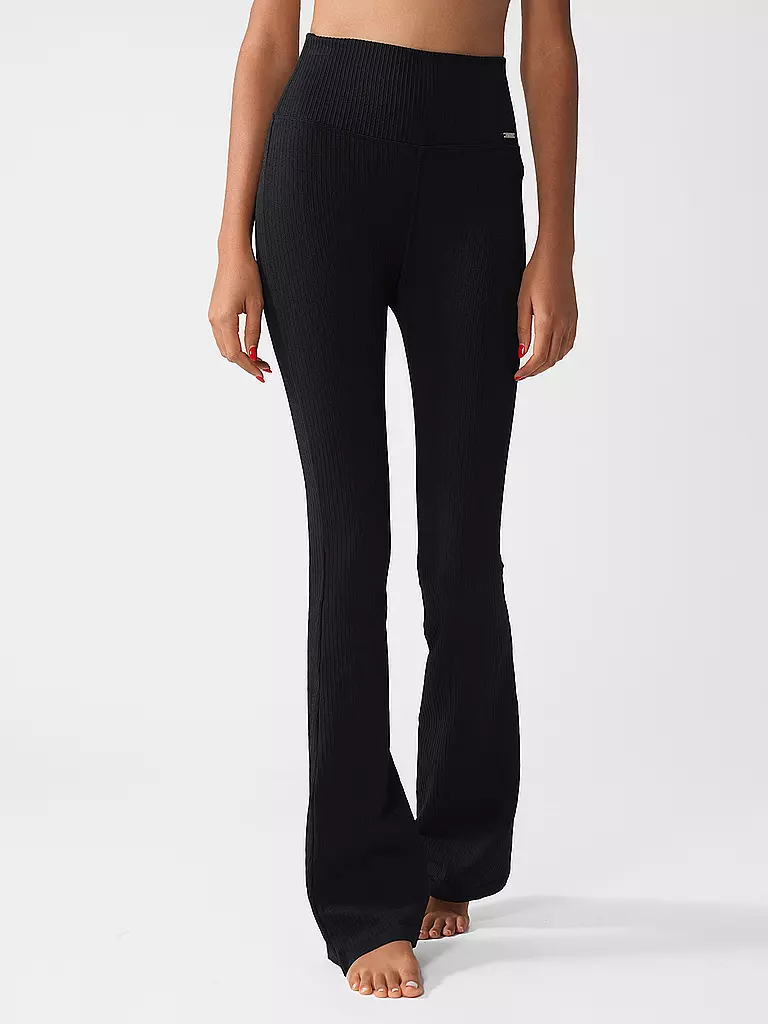 AIM'N | Legging Coupe Évasée | schwarz