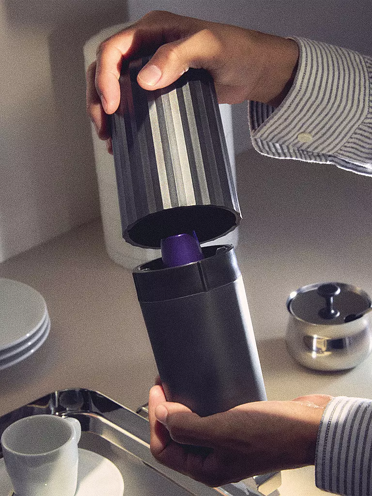 ALESSI | Broyeur de capsules PLISSE Noir | 