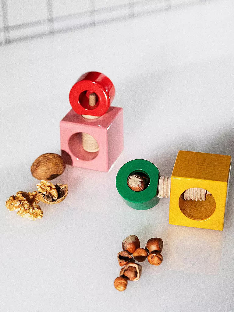 ALESSI | Casse-noisette TWERGI en bois de hêtre Jaune/Vert | Jaune