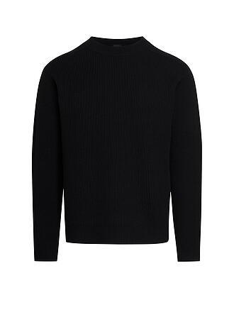ALPHATAURI | Pull FREIMS