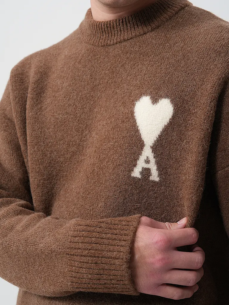AMI PARIS | Pull | Camel