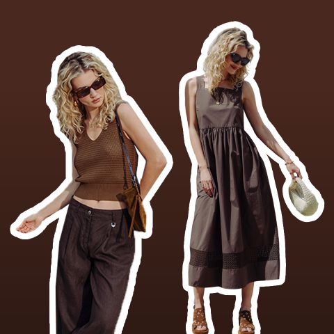Deux femmes aux cheveux blonds bouclés portent des robes d'été marron : l'une avec un crop top en tricot et un pantalon, l'autre avec une robe midi sans manches et un chapeau.