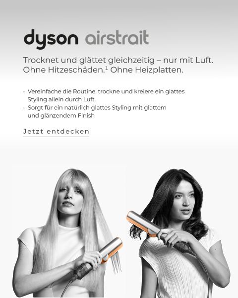 Deux femmes utilisent le lisseur séchant Dyson Airstrait. L'appareil promet de sécher et de lisser les cheveux simultanément avec de l'air, sans les abîmer avec la chaleur. Le texte d'arrière-plan est en allemand et met en évidence les caractéristiques du produit.