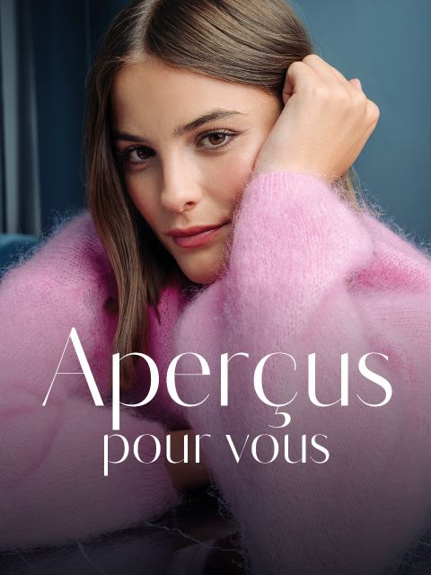 Une femme dans un pull rose et moelleux, qui appuie sa tête sur sa main ; au-dessus de l'image, le texte français « Aperçus pour vous » est affiché.