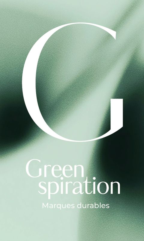 Grand "G" blanc avec les mots "Green spiration" et "Marques durables" sur un fond vert, abstrait et flou.