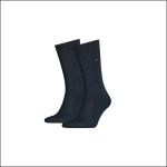 Ein Paar dunkle Crew-Socken mit einem kleinen Logo am oberen Rand, abgebildet vor einem schlichten weißen Hintergrund.
