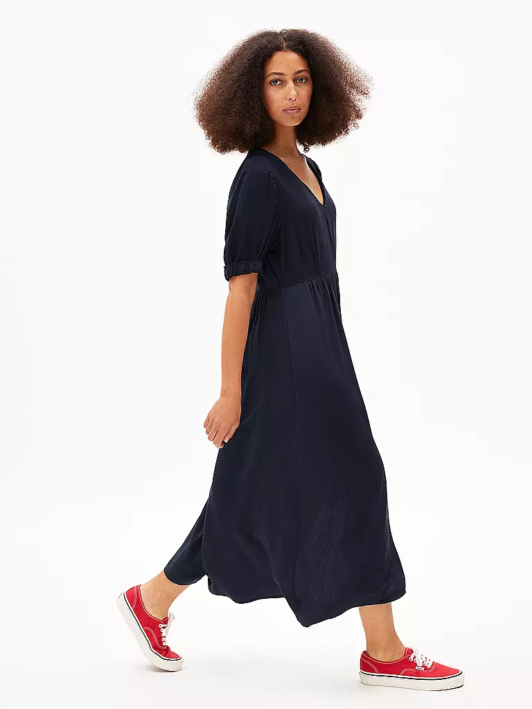 ARMEDANGELS | Midikleid DIALAA | Bleu foncé