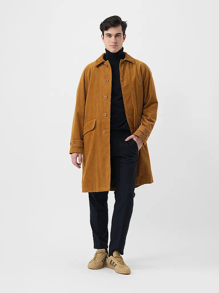 ASPESI | Nom du produit: Mantel | Camel