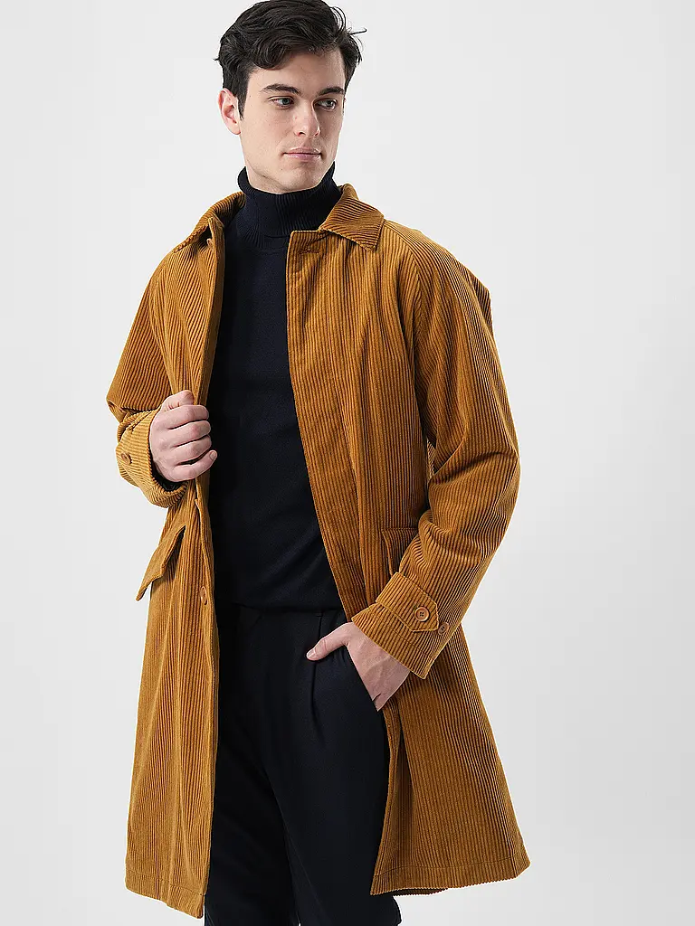 ASPESI | Nom du produit: Mantel | Camel