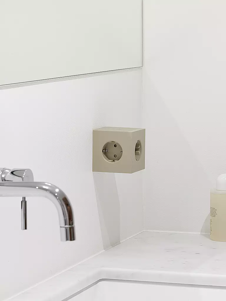 AVOLT | Multiprise Square 2 F Beige | Crème