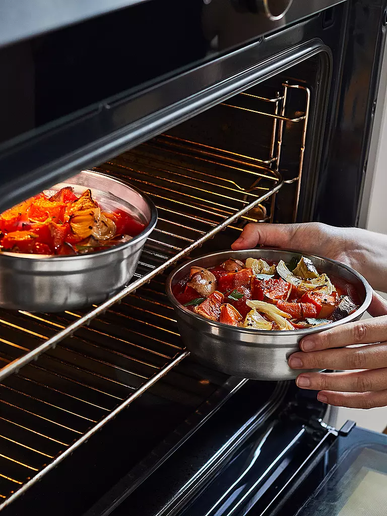 BLACK+BLUM | Bol multifonctionnel 650 ml en acier inoxydable |