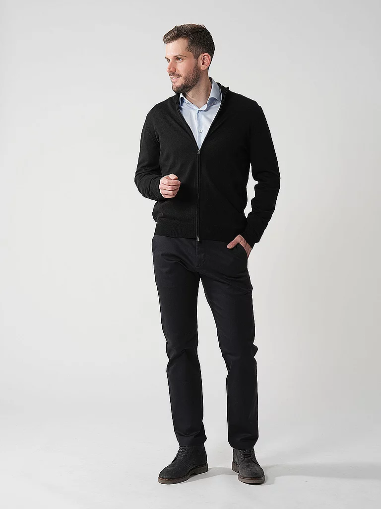 Cardigan droit modèle Balonso court en laine vierge - vue 2