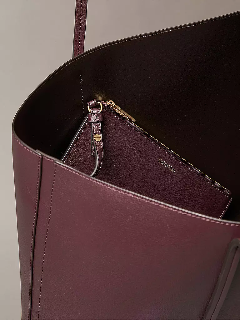 CALVIN KLEIN | Sac - Tote Bag FOIL | dunkelrot
