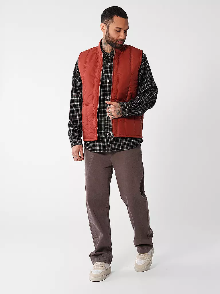 CARHARTT WIP | Gilet matelassé LACHLAN | orange