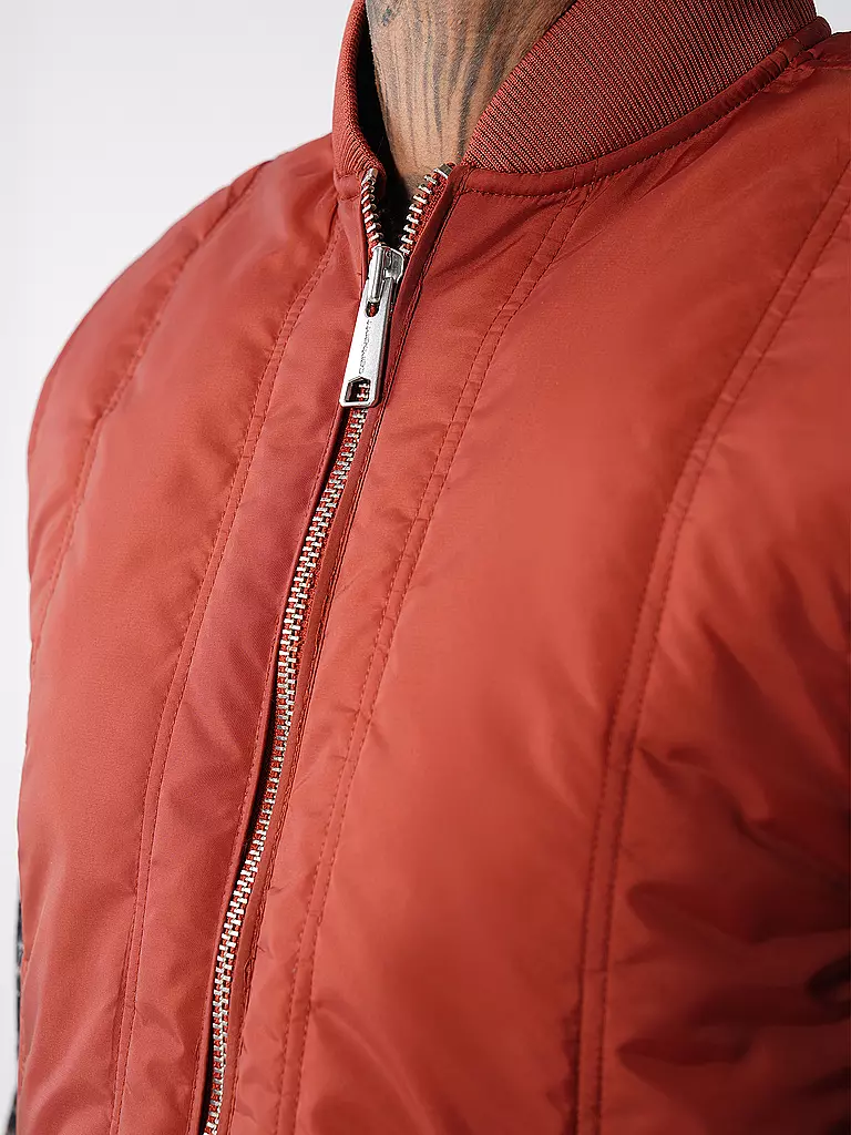 CARHARTT WIP | Gilet matelassé LACHLAN | 