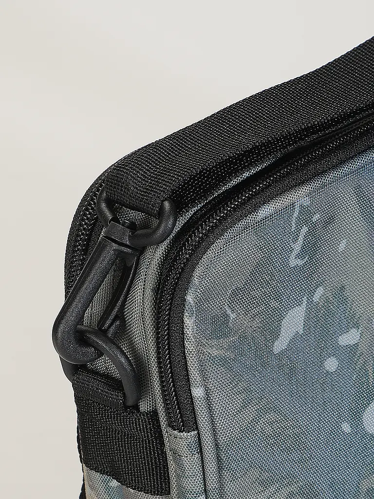 CARHARTT WIP | Sac ESSENTIALS BAG Small | olive