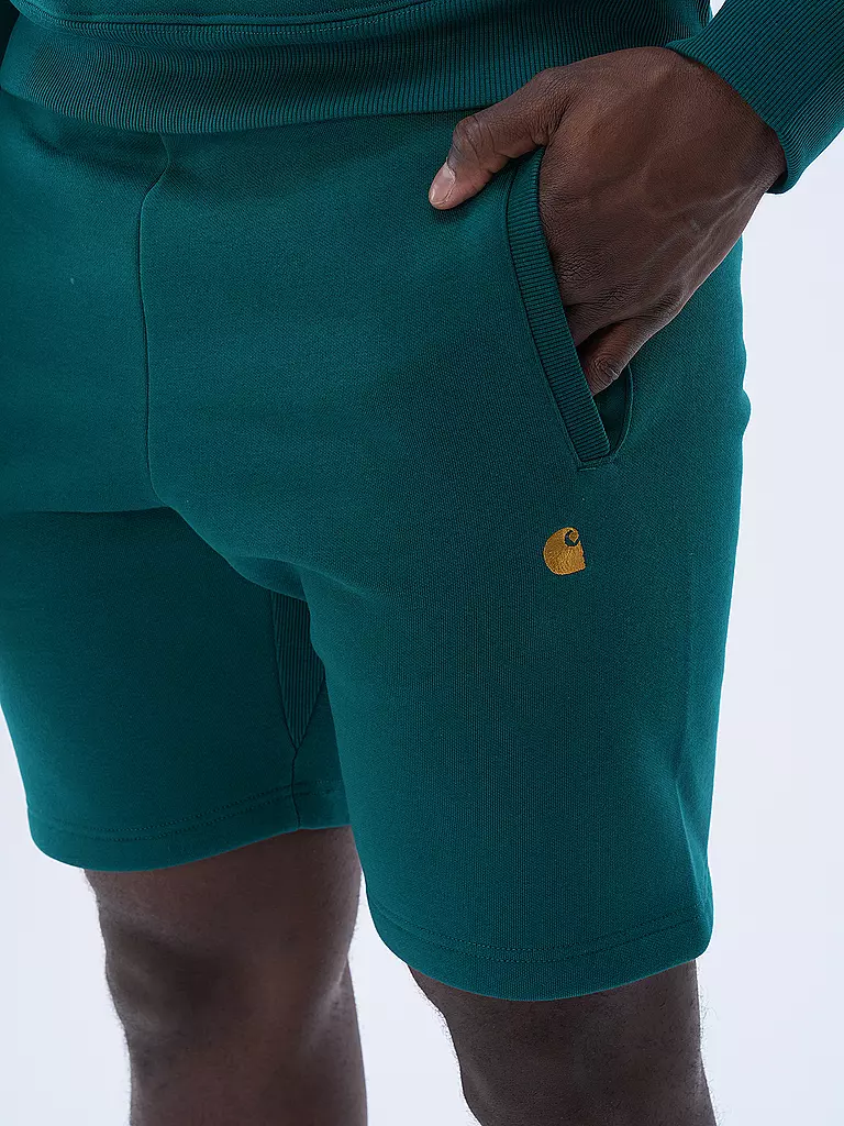 CARHARTT WIP | Sweatshorts CHASE | Vert foncé