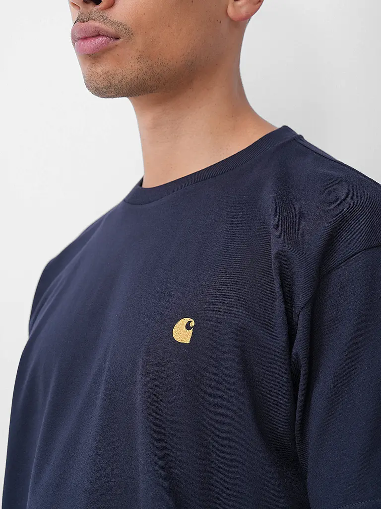 CARHARTT WIP | T-Shirt CHASE | dunkelblau
