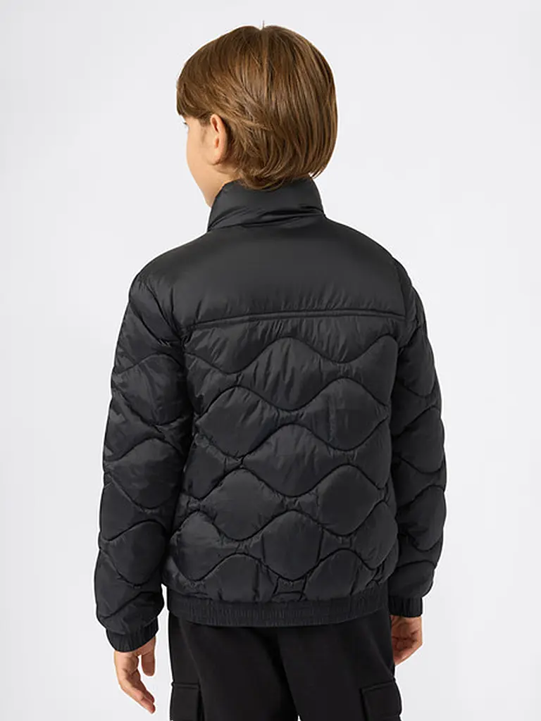 CHAMPION | Veste garçon
Marque: CHAMPION
Couleur: noir
Catégories: Mode, Enfants, Garçons

Longueur des manches: Manches longues
Matériel: Polyester / Polyamide
Forme du col: Col montant
Motif: Uni
Coupe (vêtements d'extérieur): Regular
Style: Young Fashion
D | 