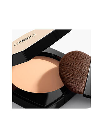 CHANEL | POUDRE BELLE MINE NATURELLE POUDRE LÉGÈRE, IMPERCEPTIBLE ET MODULABLE