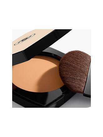 CHANEL | POUDRE BELLE MINE NATURELLE POUDRE LÉGÈRE, IMPERCEPTIBLE ET MODULABLE