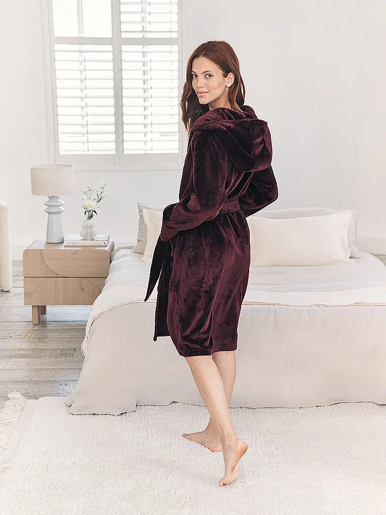 CHELSEA PEERS | Peignoir | 
