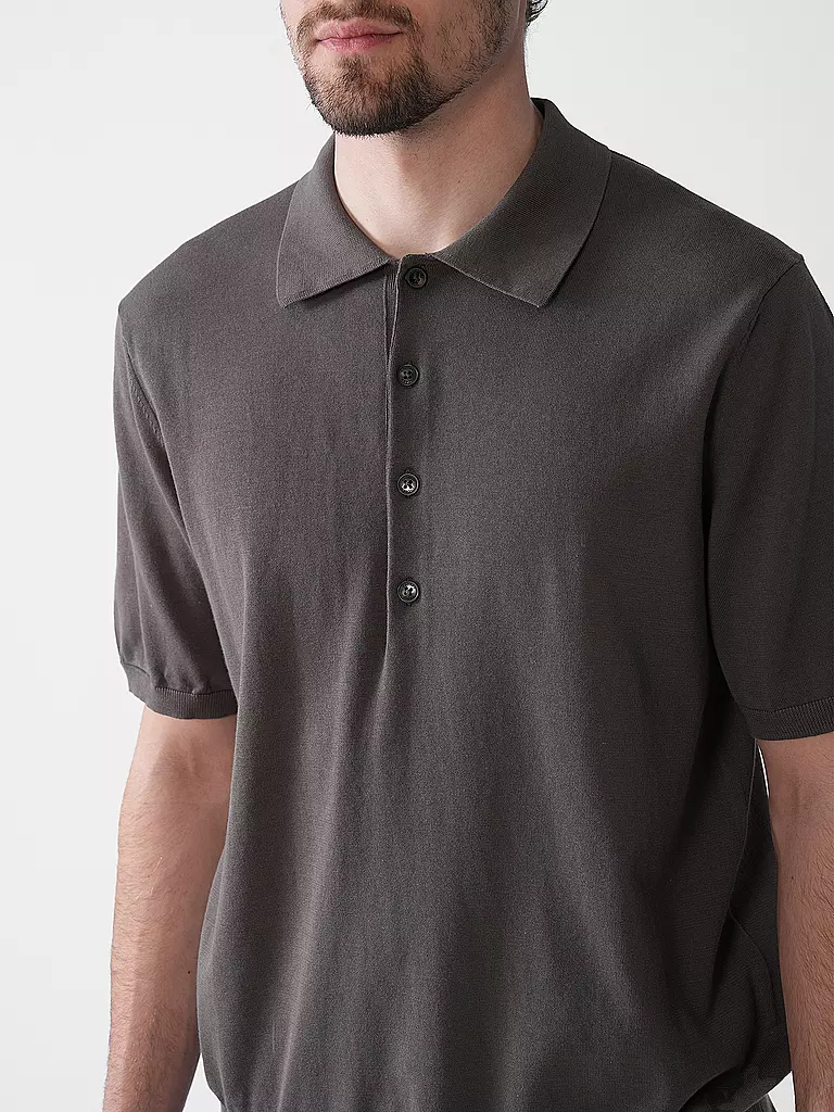CLOSED | Poloshirt | 