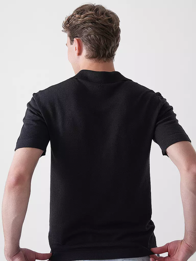 CLOSED | Poloshirt | 