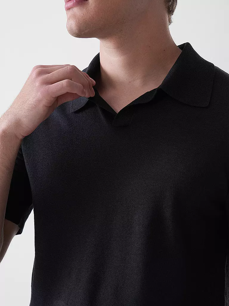 CLOSED | Poloshirt | 
