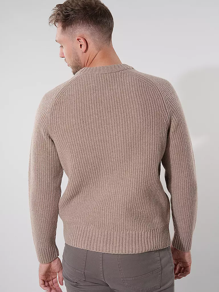 CLOSED | Pull-over | 