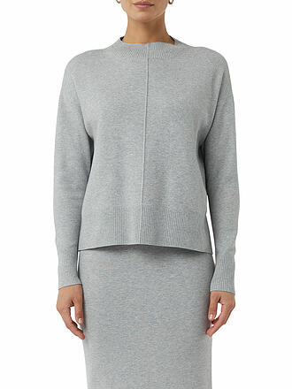 COMMA IDENTITY | Pull