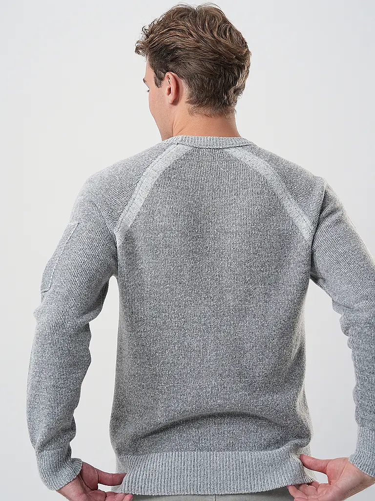 CP COMPANY | Pull | hellgrau
