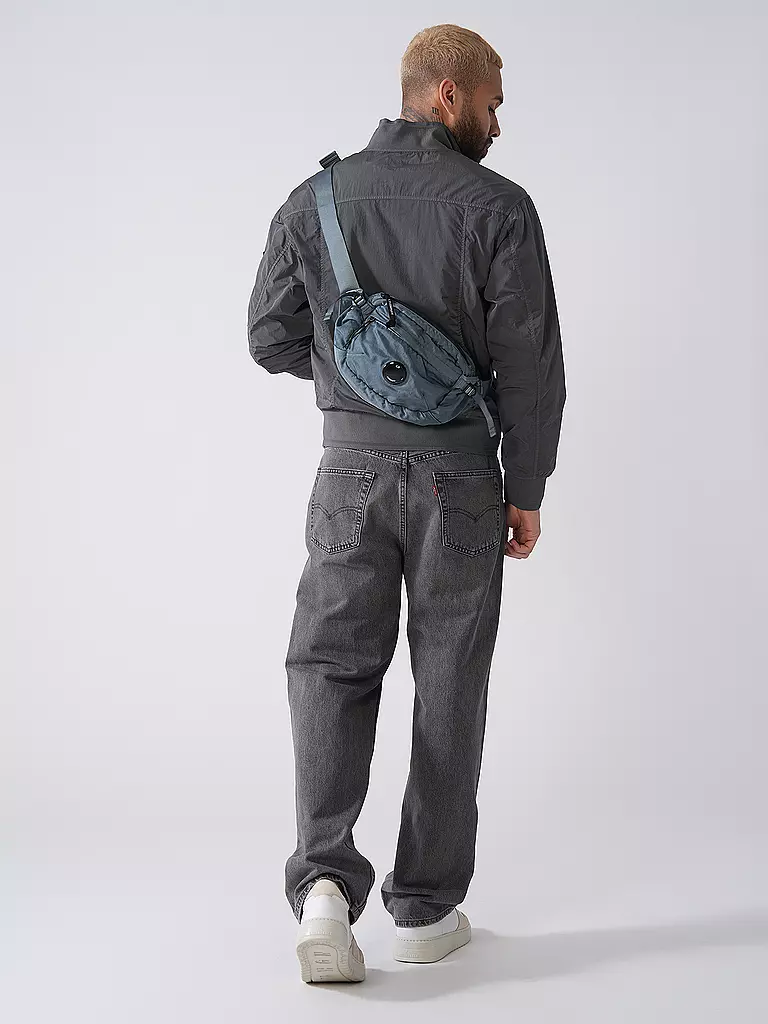 CP COMPANY | Sac banane | Bleu clair
