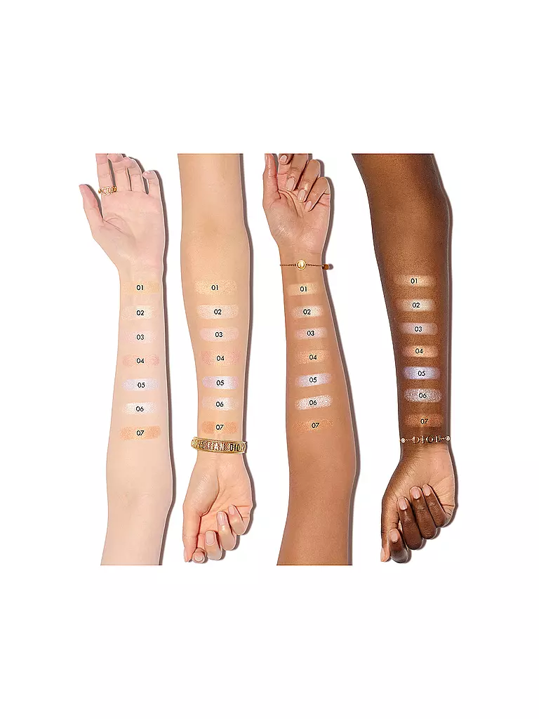 DIOR | Dior Forever Glow Luminizer Enlumineur enrichi en acide hyaluronique (06 Opal Sequin) | 