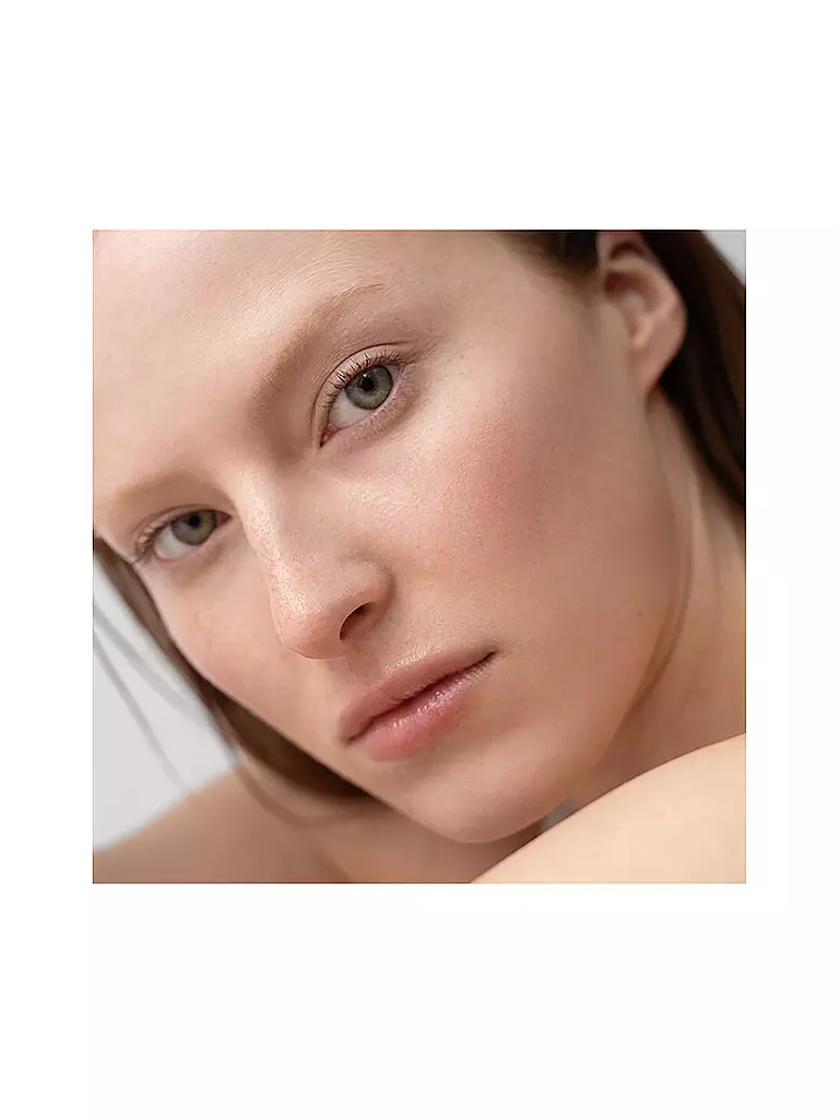 DR. HAUSCHKA | Fond de teint (02 Pin) | 