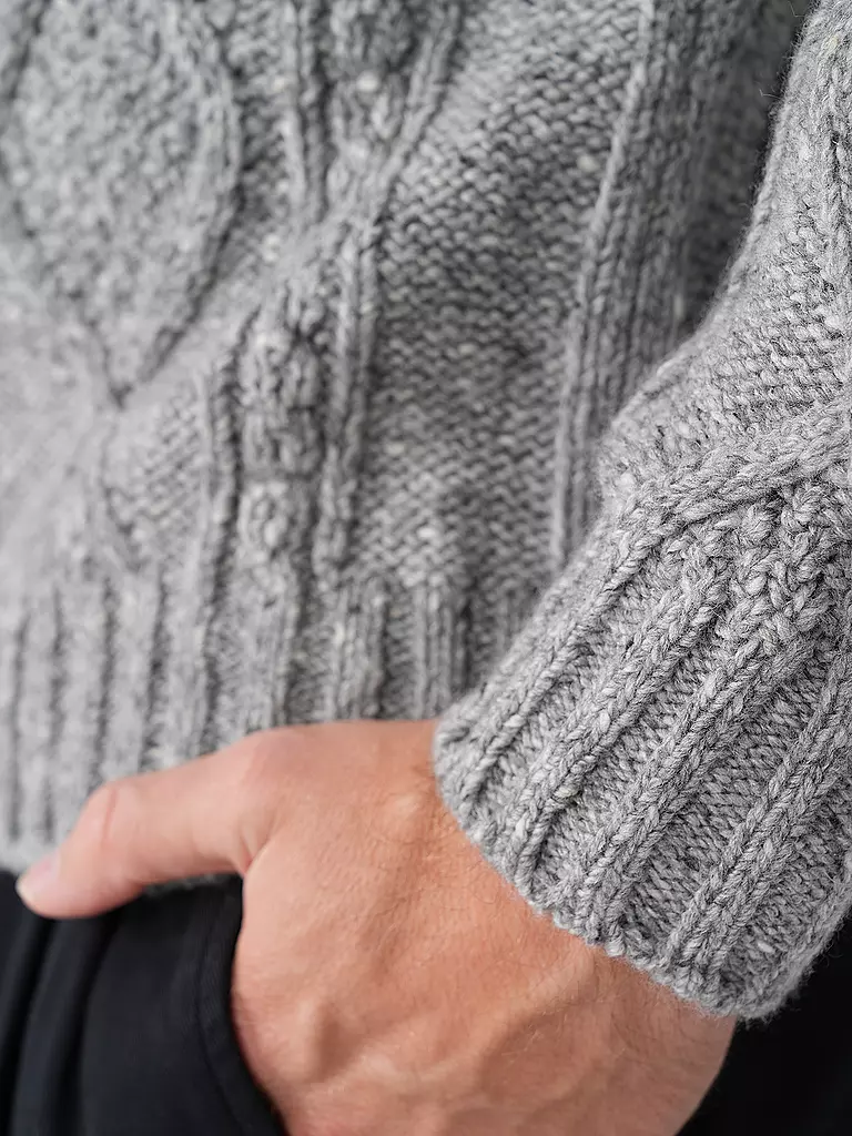 ELEVENTY | Pull | 
