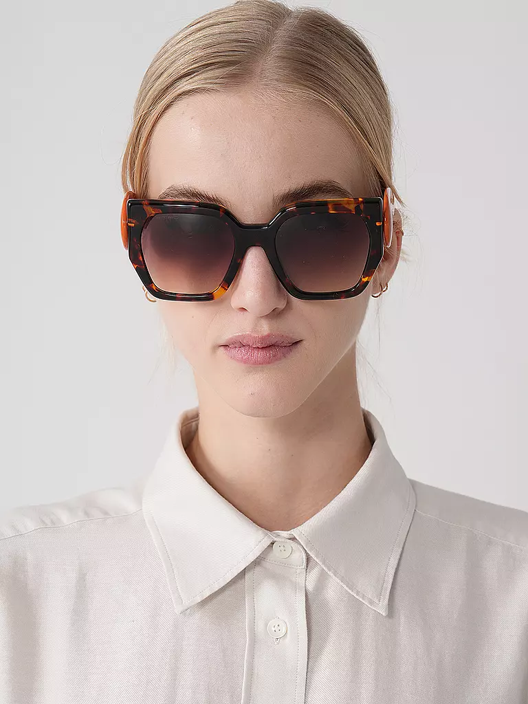 ETRO | Lunettes de soleil ETRO0054/S/54
Marque : ETRO
Couleur : marron
Catégories : Mode, Femme

Matériau : Plastique | 