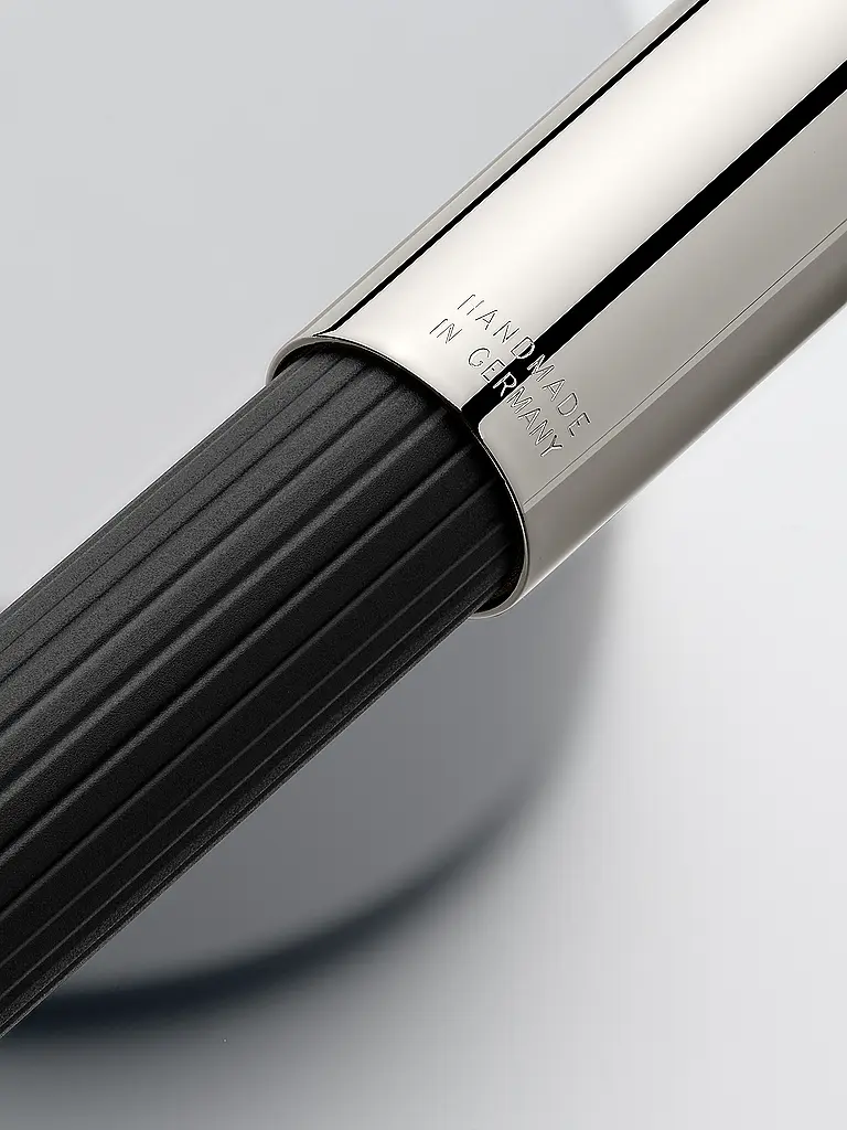 FABER-CASTELL | Stylo plume Tamitio Noir M | Noir