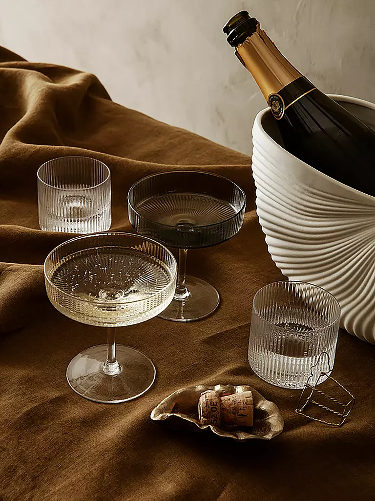 FERM LIVING | Champagnerglas 2er Set RIPPLE | Transparent