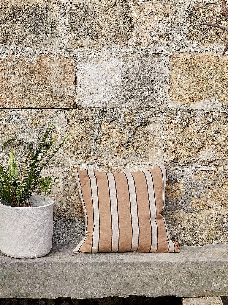 FERM LIVING | Coussin Stripe en coton marron | Marron