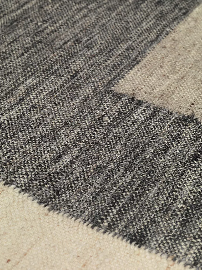 FERM LIVING | Tapis COUNTER RUG 200x300 Charcoal Off-white | Multicolore