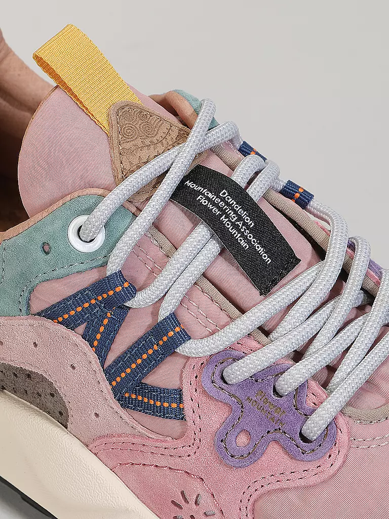 FLOWER MOUNTAIN | Sneaker YAMANO 3
Marque: FLOWER MOUNTAIN
Couleur: rose
Catégories: Mode,Femme
Tags: Conseil de mode

Matériel: Mix
Détails: Logo
Hauteur du talon: Talon plat | 