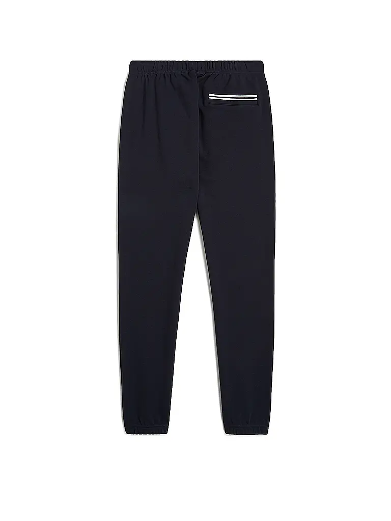 FRED PERRY | Jogginghose
Marque: FRED PERRY
Couleur: bleu
Catégories: Mode, Homme
Matériel: Molleton, Coton
Motif: Uni
Longueur (pantalons/jeans): Longueur normale
Style: Tendance
Hauteur de la taille: Taille moyenne
Détails: Poches latérales, Logo, Cordon de ser |