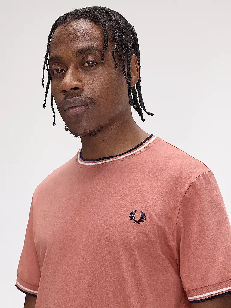 FRED PERRY | T-shirt | rosa