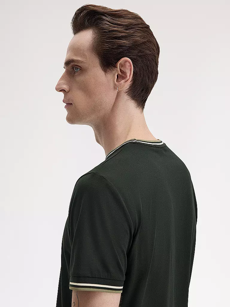 FRED PERRY | T-shirt | dunkelgrün