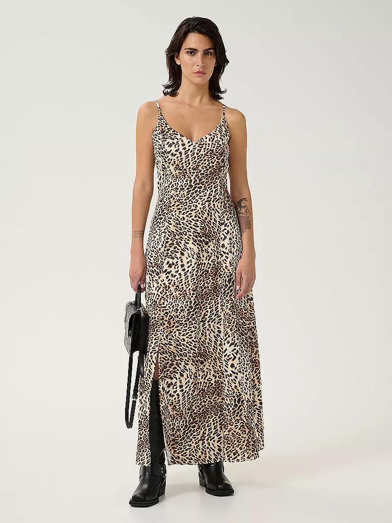 GESTUZ | Maxi-robe LEELO | hellbraun